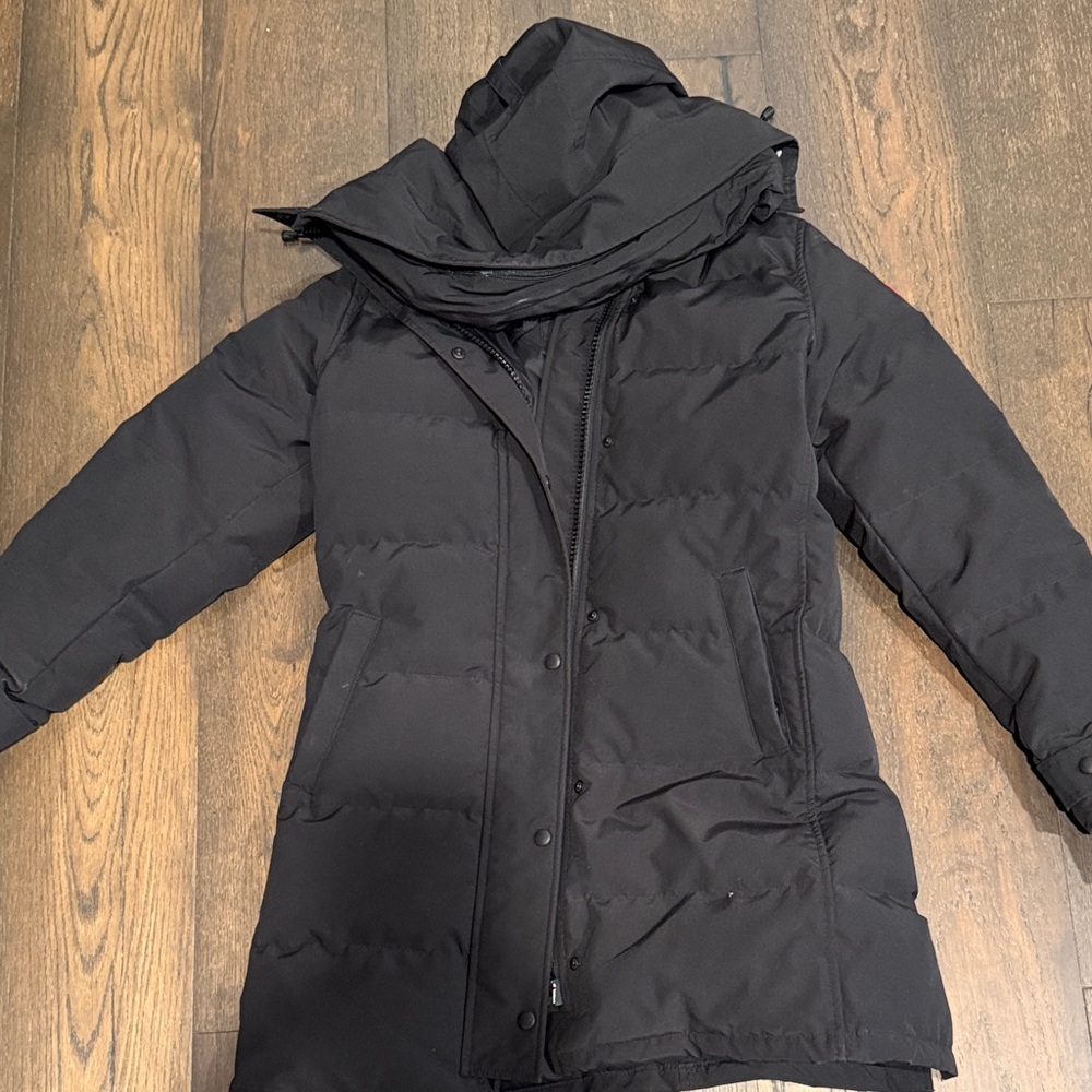 Canada Goose Women's Black Hooded Puffer Coat